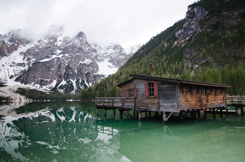 brown-wooden-house-on-lake-near-snow-covered-mountain-3892273.jpg brown-wooden-house-on-lake-near-snow-covered-mountain-3892273.jpg