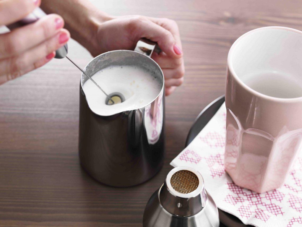 Как вспенить молоко дома? | Philips