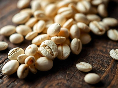 Белый кофе: что это такое и почему о нем снова говорят