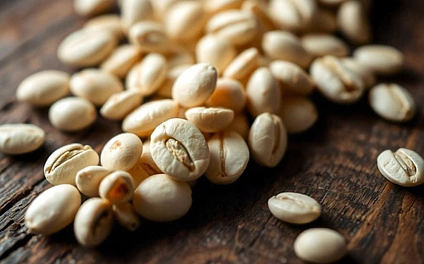 Белый кофе: что это такое и почему о нем снова говорят