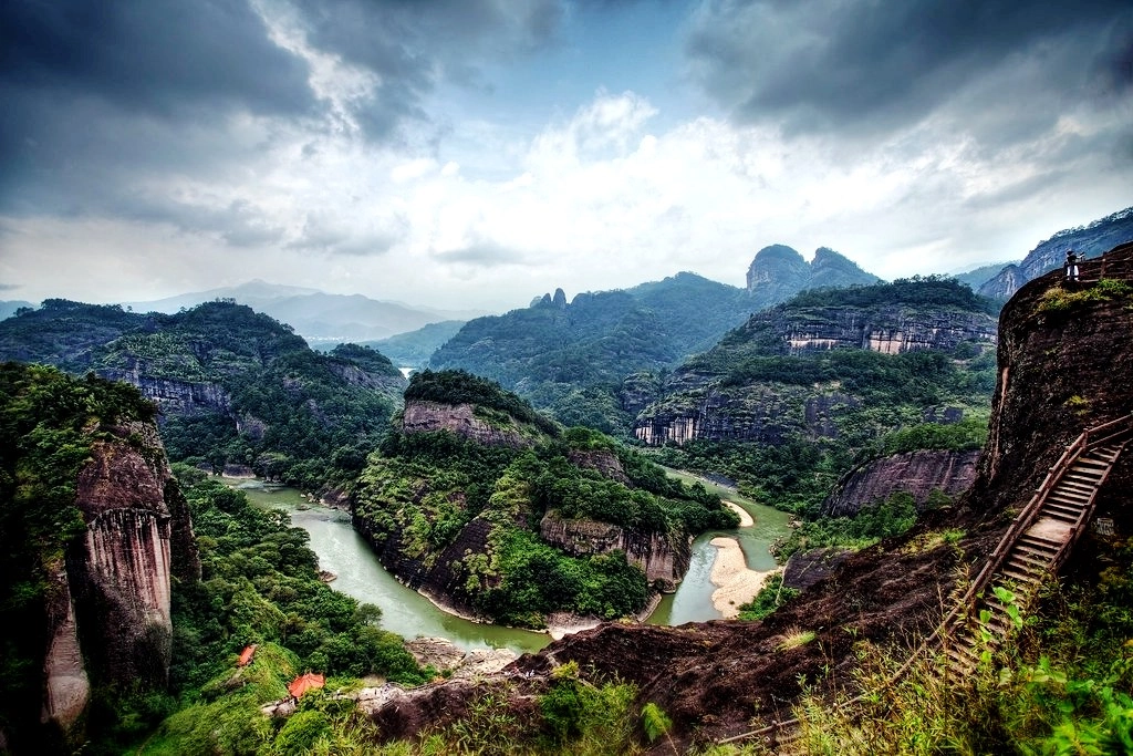 Уишань-панорама.jpg Уишань-панорама.jpg