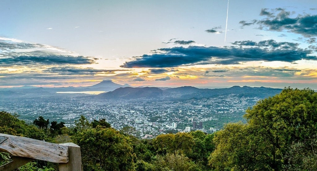 сальвадор финка румания1.jpg сальвадор финка румания1.jpg